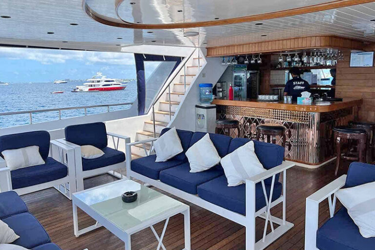 maldives liveaboard